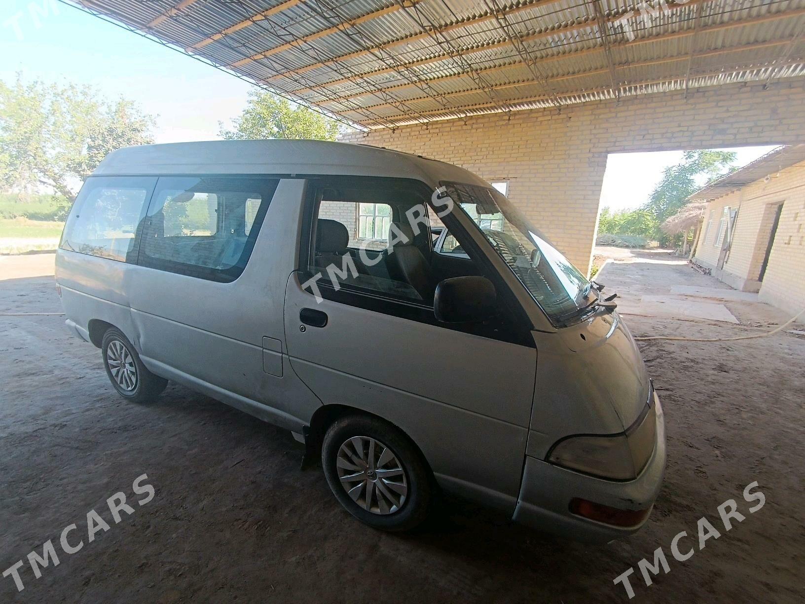 Toyota Town Ace 1993 - 30 000 TMT - Саят - img 4