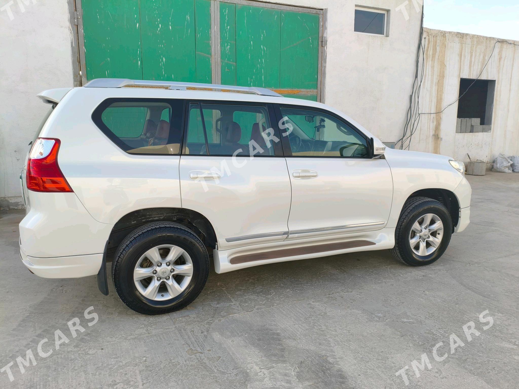 Toyota Land Cruiser Prado 2013 - 460 000 TMT - Hazar - img 4