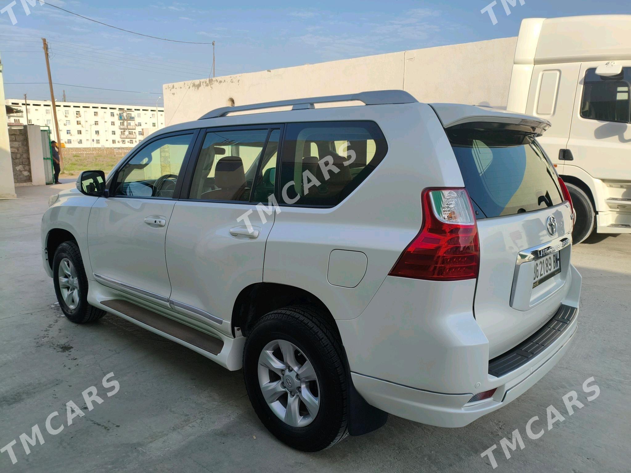 Toyota Land Cruiser Prado 2013 - 460 000 TMT - Hazar - img 6