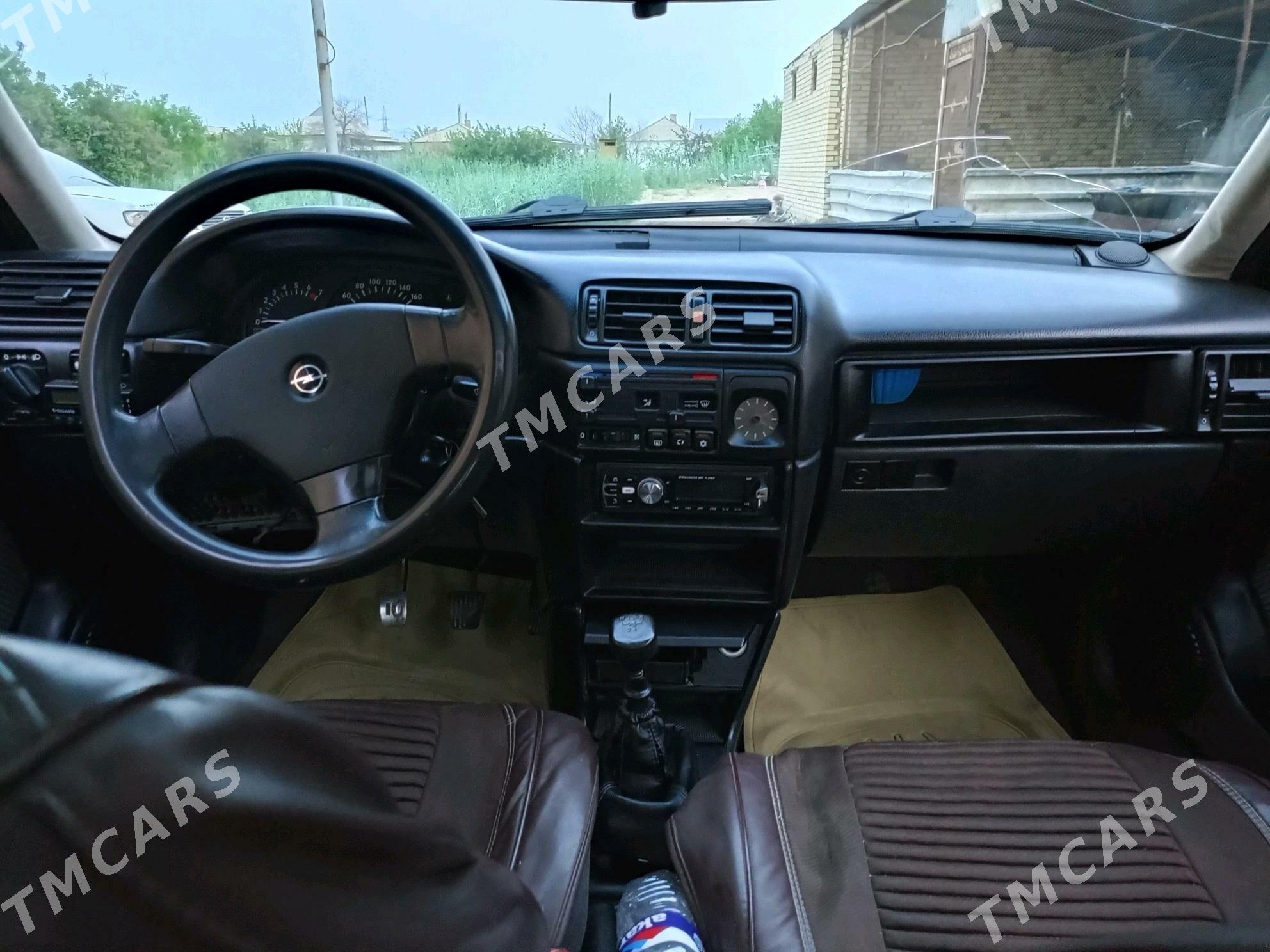 Opel Vectra 1991 - 27 000 TMT - Mary - img 3