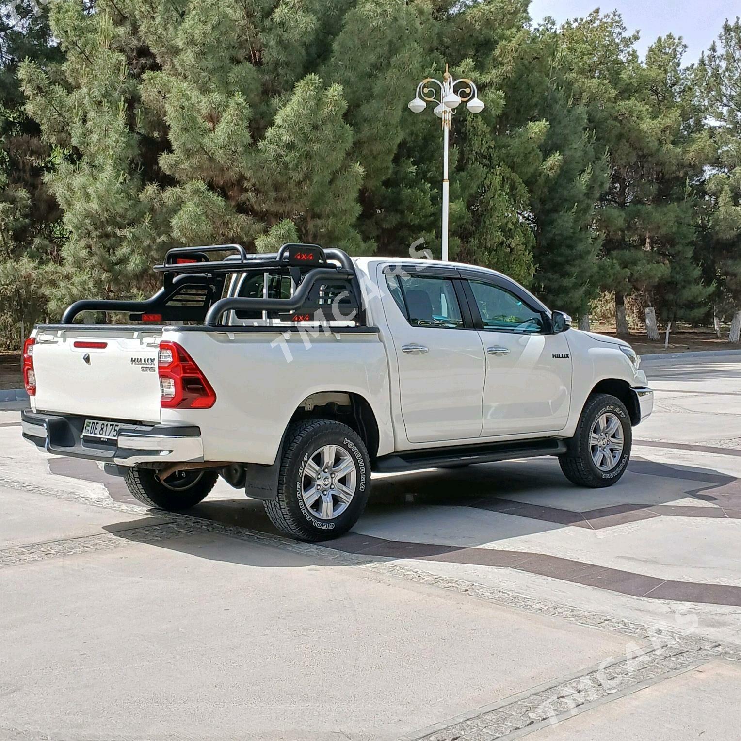 Toyota Hilux 2021 - 515 000 TMT - Гёкдепе - img 8