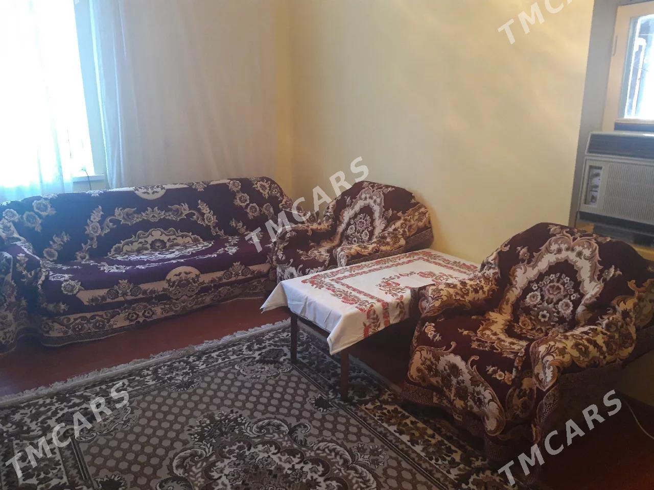 диван и кресла - Çärjew - img 1