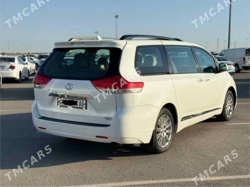 Toyota Sienna 2011 - 295 000 TMT - Ашхабад - img 4