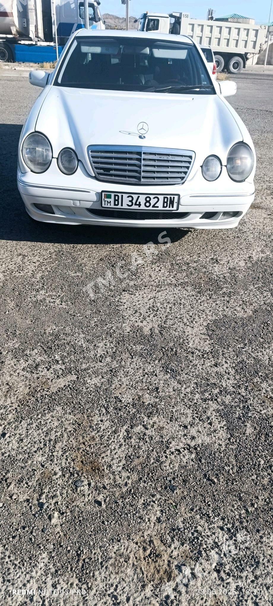 Mercedes-Benz E320 2001 - 115 000 TMT - Туркменбаши - img 5