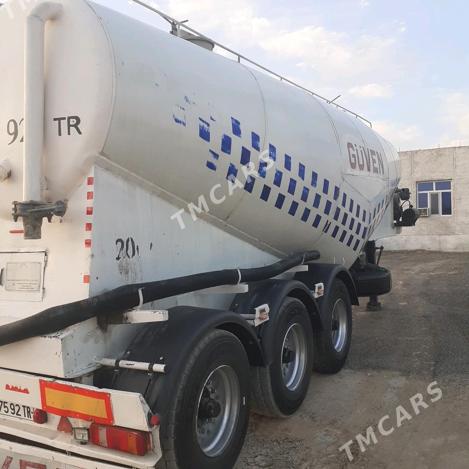 Kogel Cargo 2009 - 520 000 TMT - Jebel - img 2