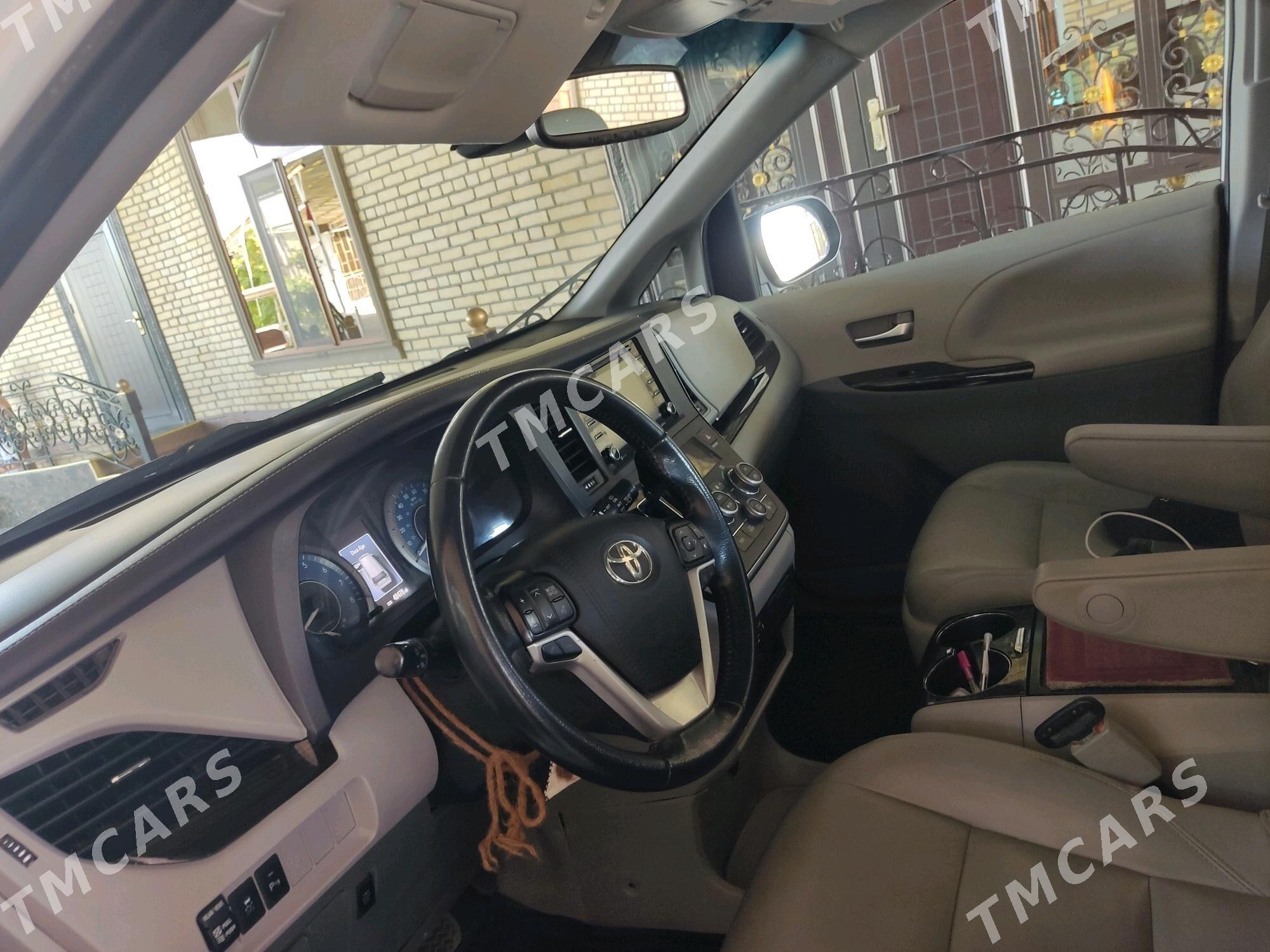 Toyota Sienna 2020 - 410 000 TMT - Мары - img 5
