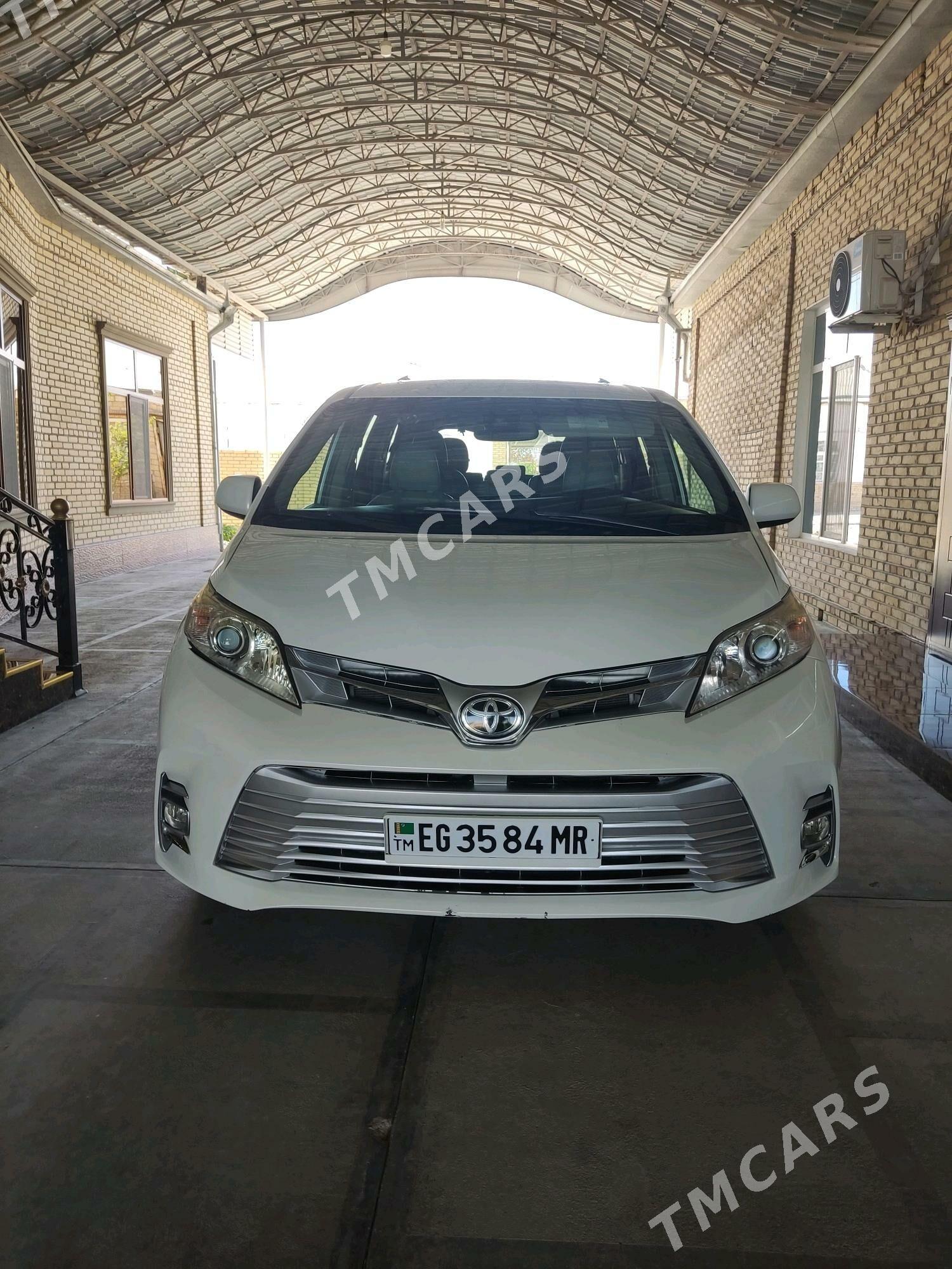 Toyota Sienna 2020 - 410 000 TMT - Мары - img 6