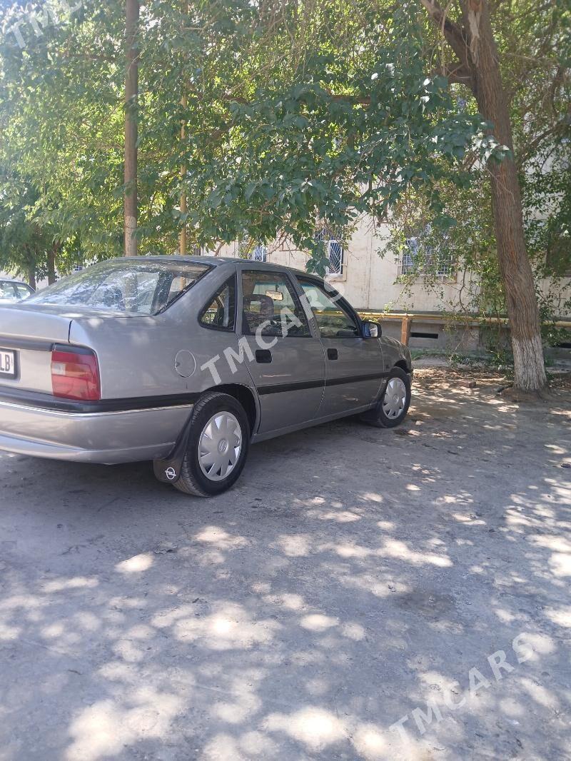 Opel Vectra 1993 - 47 000 TMT - Türkmenabat - img 4