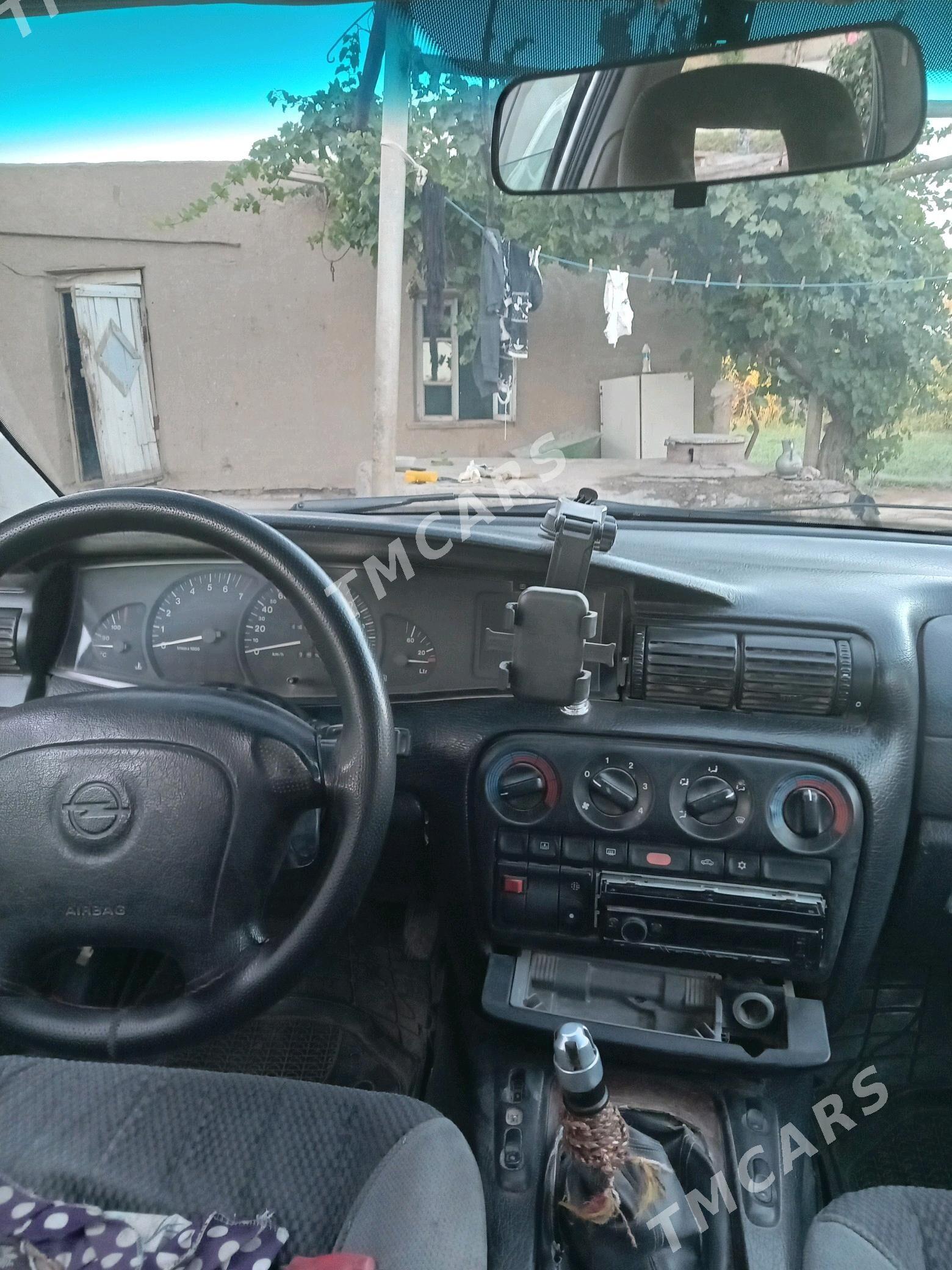Opel Omega 1995 - 40 000 TMT - Mary - img 6