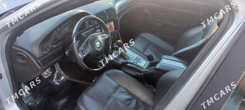 BMW E39 2001 - 150 000 TMT - Mary - img 5