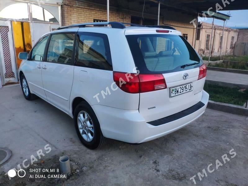 Toyota Sienna 2004 - 235 000 TMT - Туркменабат - img 4