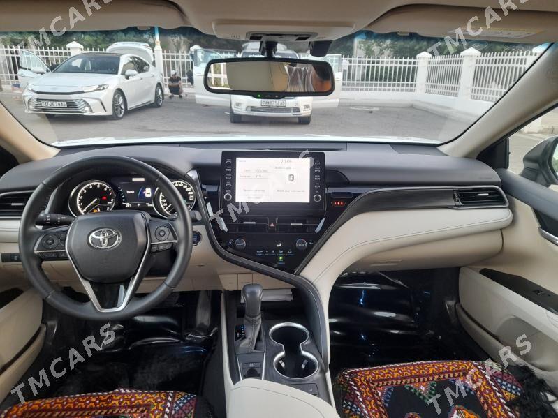 Toyota Camry 2022 - 704 000 TMT - Aşgabat - img 3