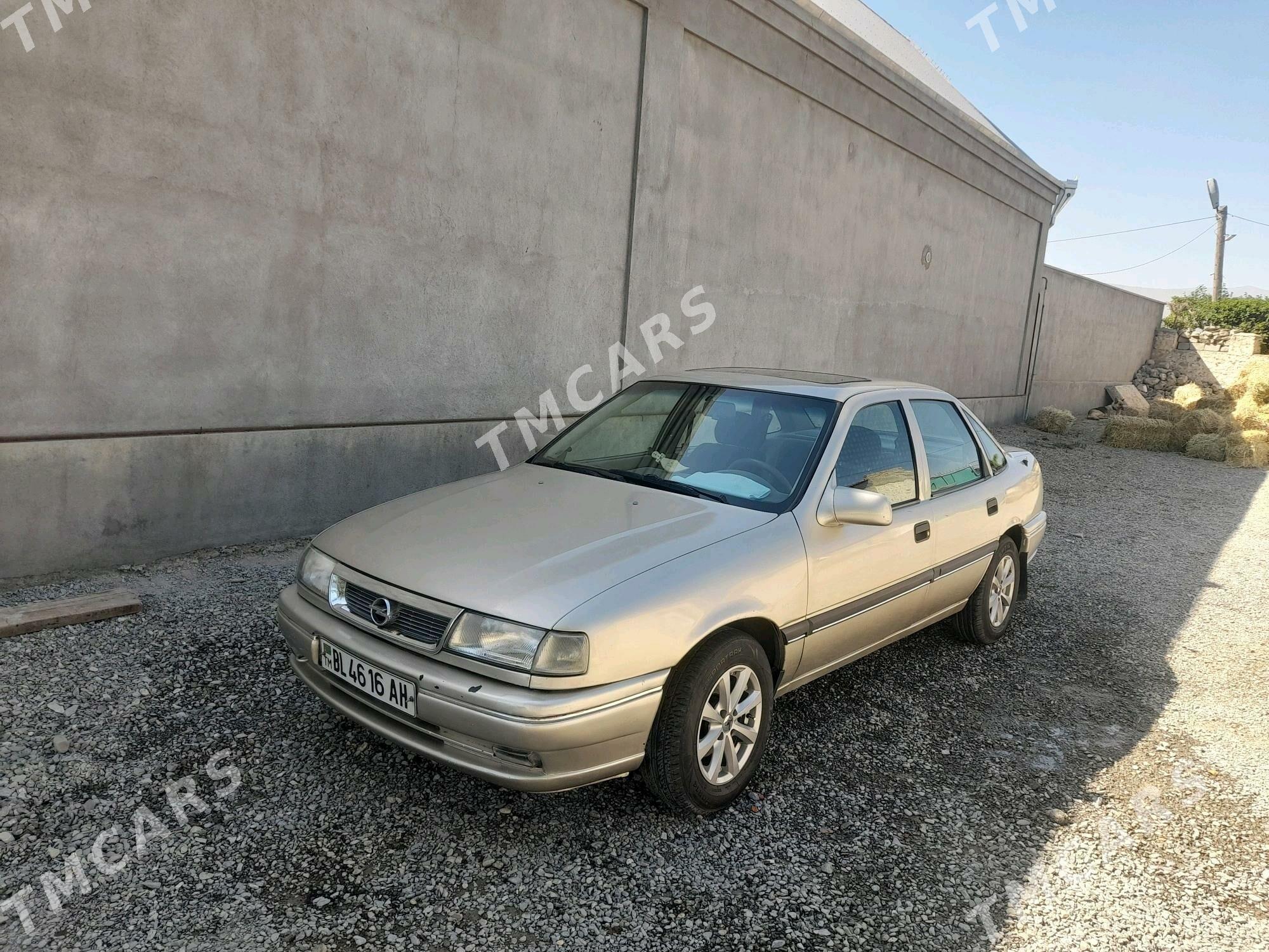 Opel Vectra 1992 - 45 000 TMT - Бахарден - img 5