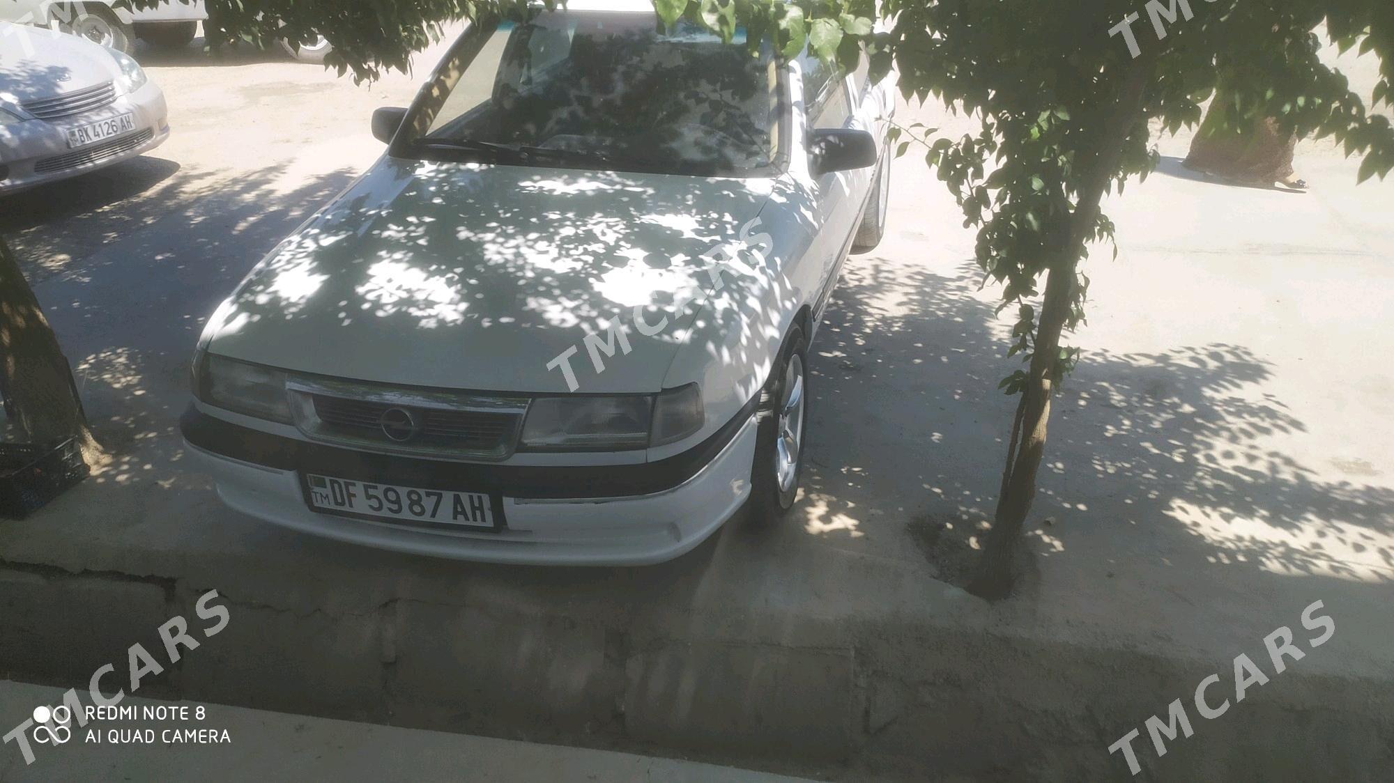 Opel Vectra 1992 - 40 000 TMT - Теджен - img 2