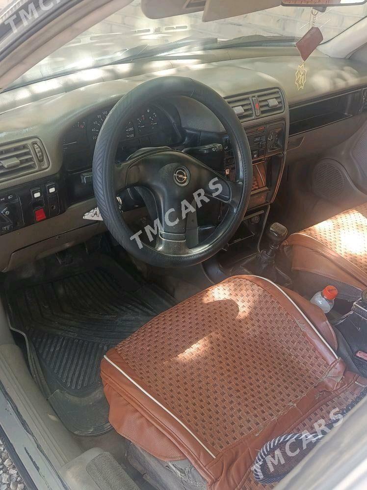 Opel Vectra 1990 - 31 000 TMT - Байрамали - img 4