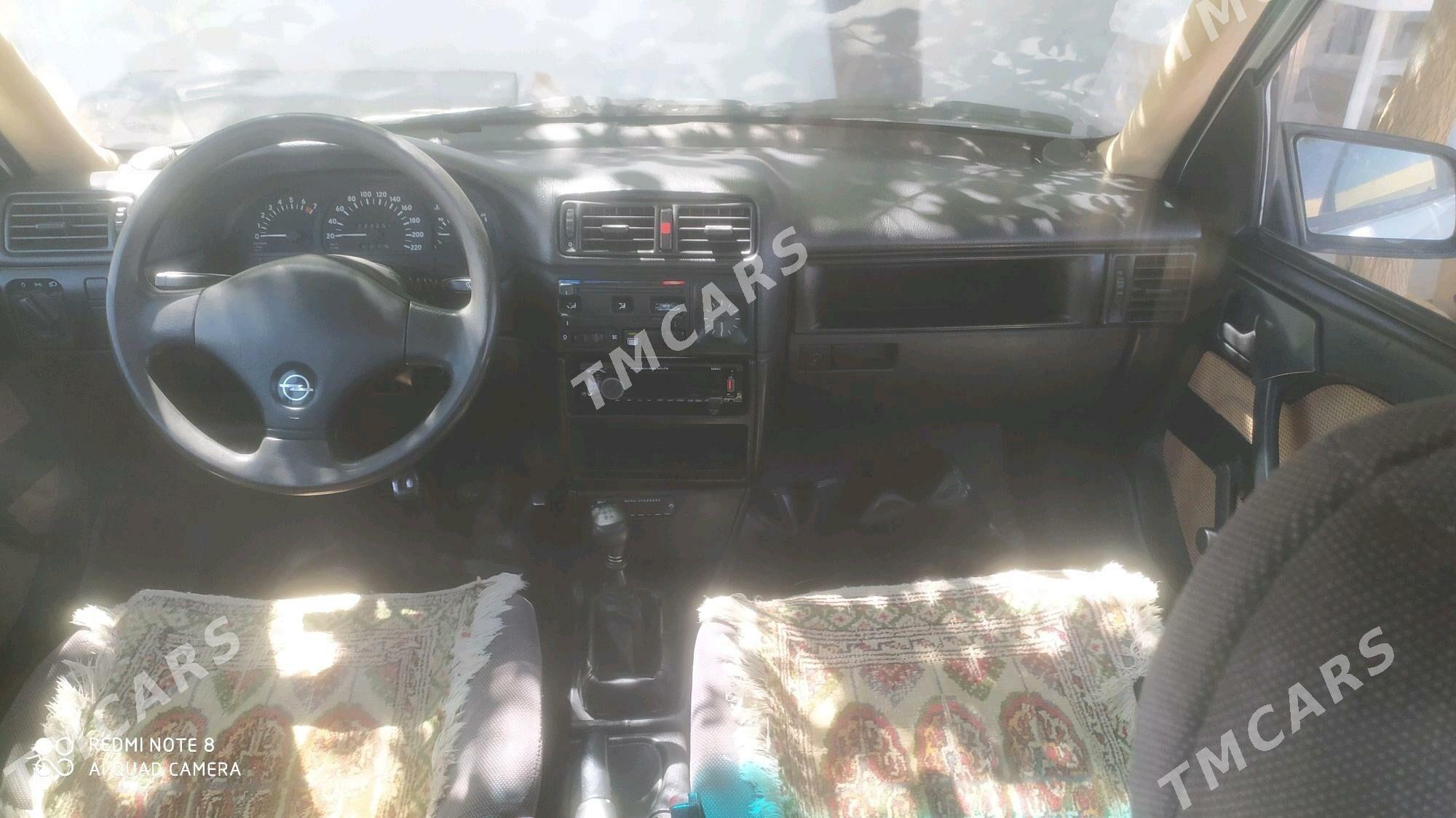 Opel Vectra 1992 - 40 000 TMT - Теджен - img 4