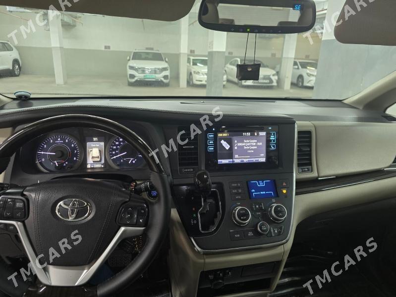 Toyota Sienna 2017 - 400 000 TMT - Podwoýski köç. (Bitarap Türkmenistan şaýoly) - img 5