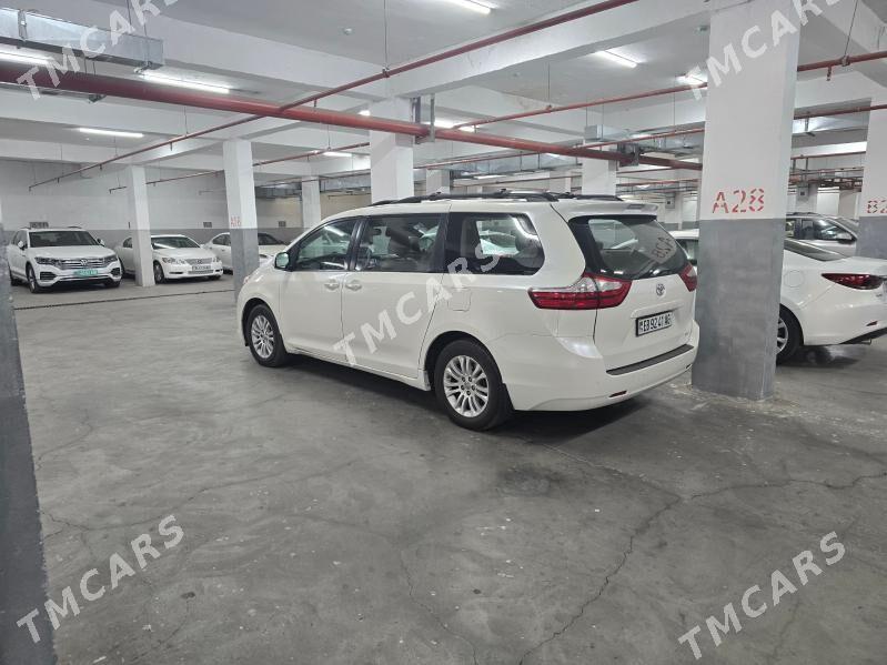 Toyota Sienna 2017 - 400 000 TMT - Podwoýski köç. (Bitarap Türkmenistan şaýoly) - img 2