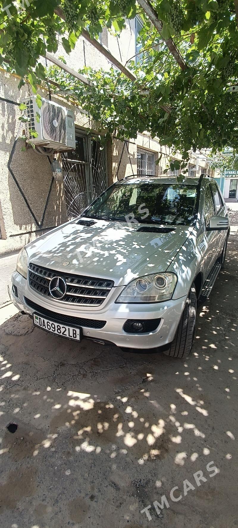 Mercedes-Benz ML400 2006 - 300 000 TMT - Туркменабат - img 4