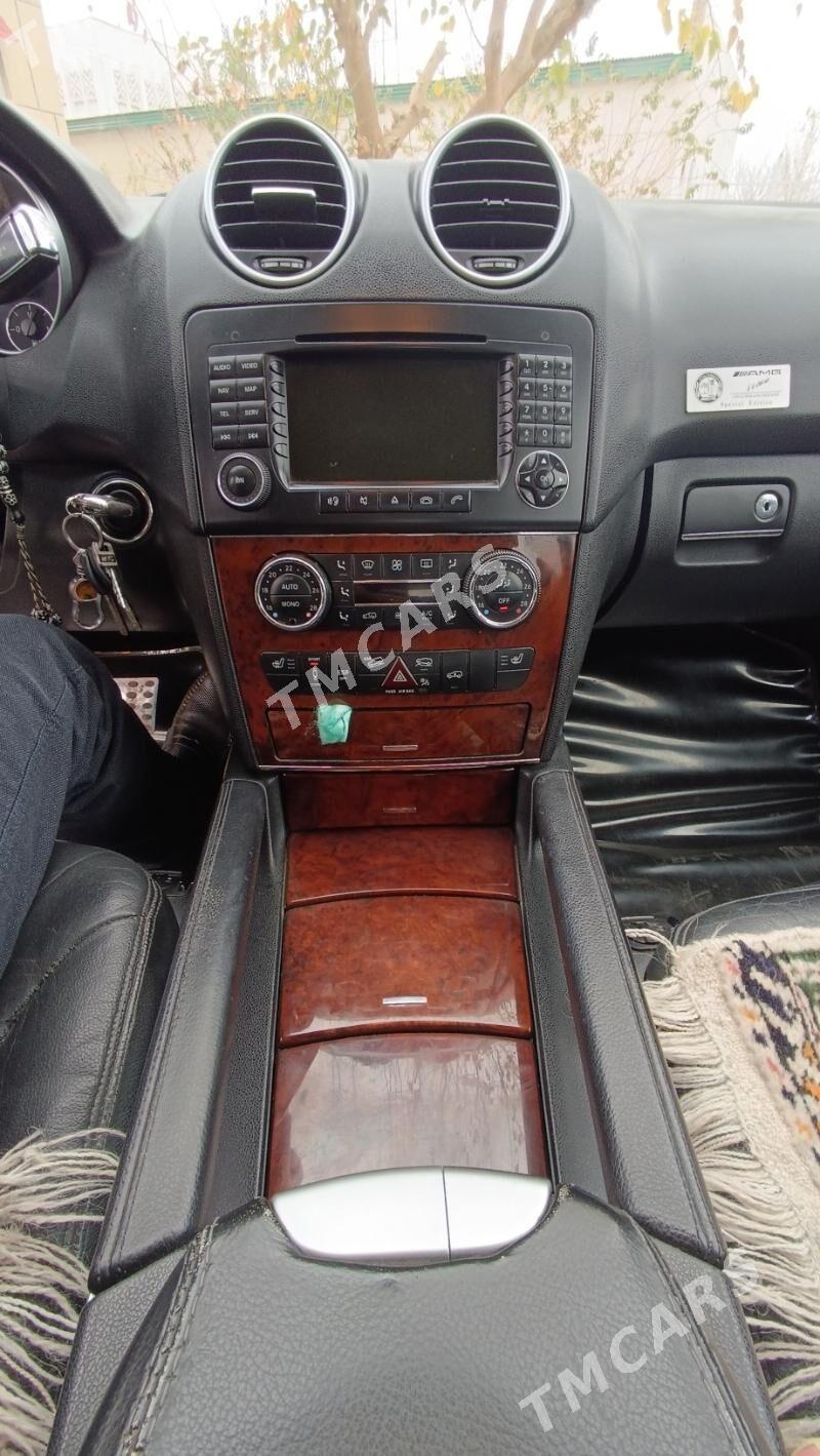 Mercedes-Benz ML400 2006 - 300 000 TMT - Туркменабат - img 3