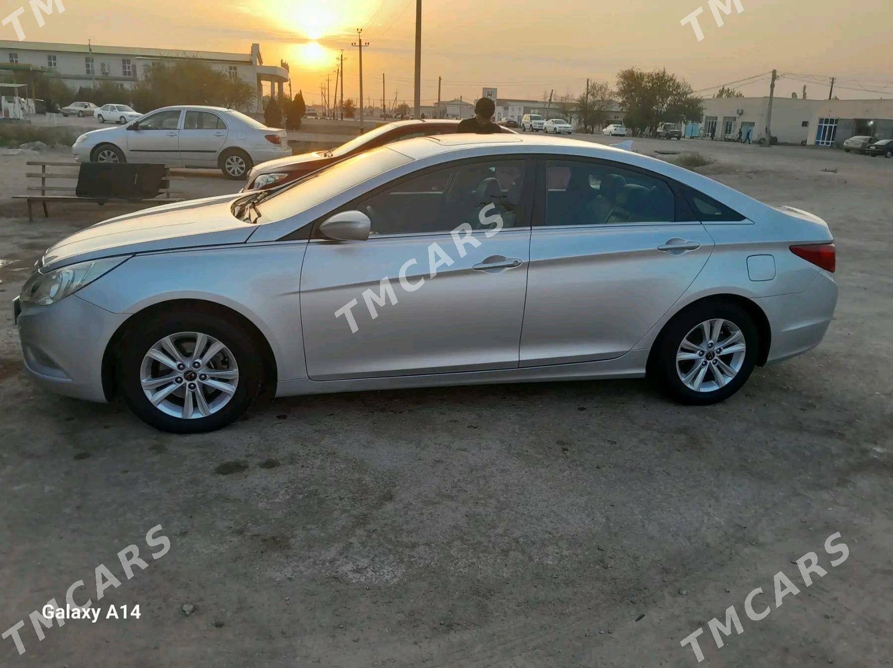 Hyundai Sonata 2011 - 135 000 TMT - Gubadag - img 2