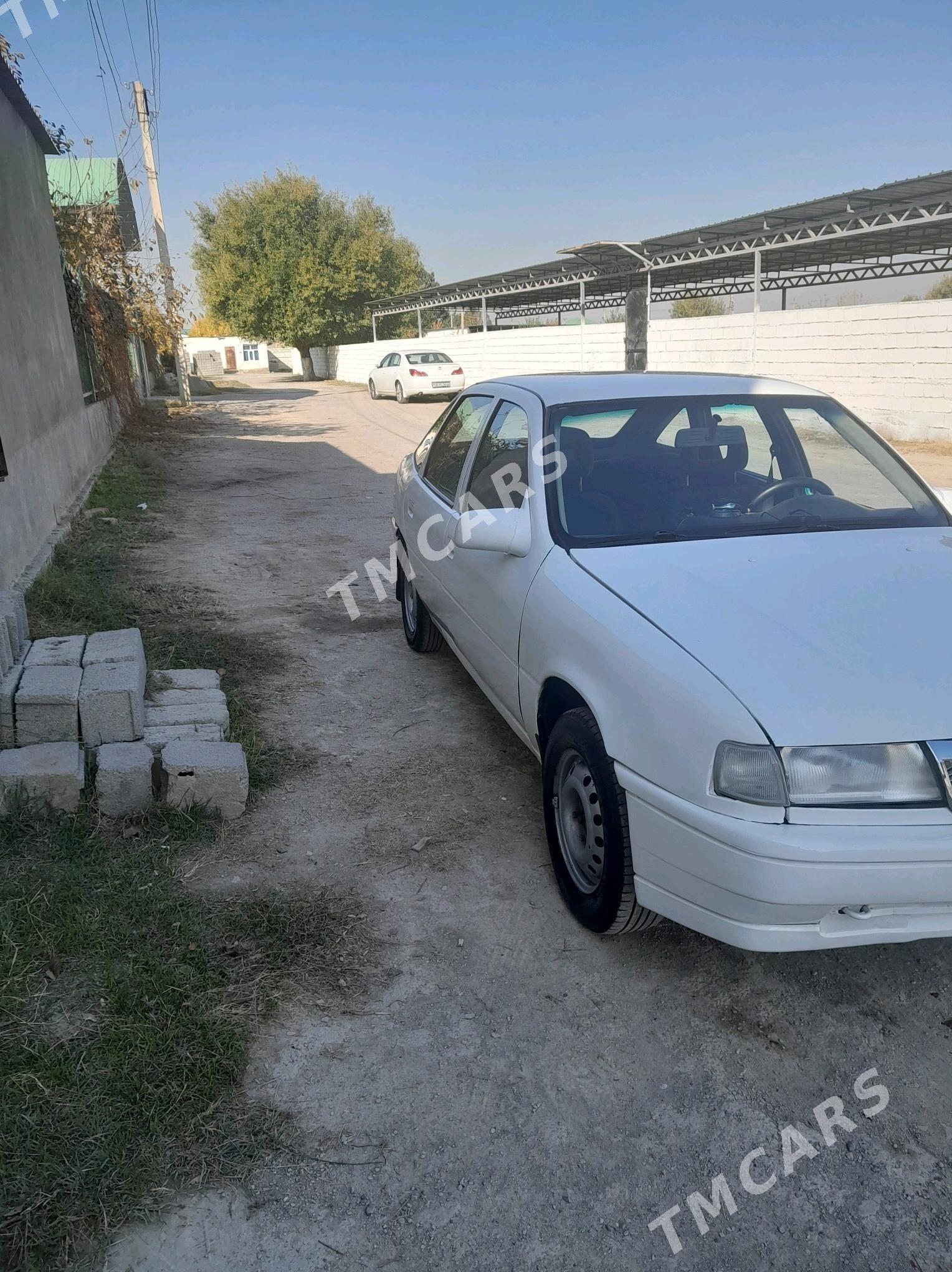 Opel Vectra 1991 - 25 000 TMT - Bagyr - img 2