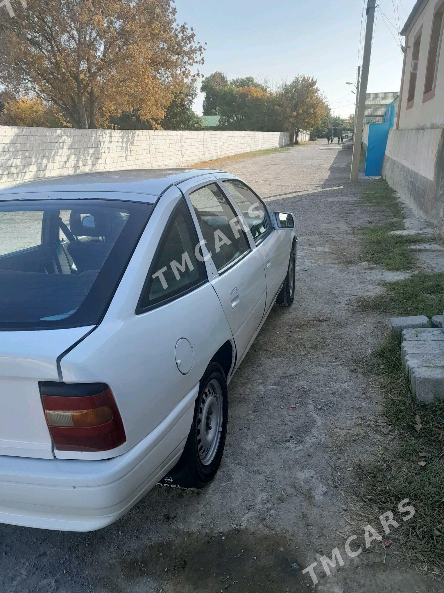 Opel Vectra 1991 - 25 000 TMT - Bagyr - img 3