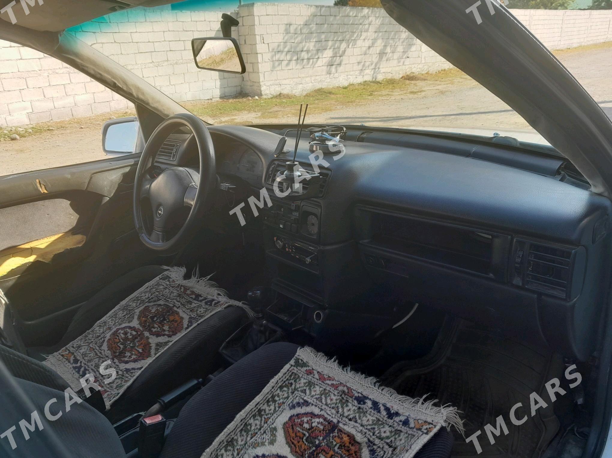 Opel Vectra 1991 - 25 000 TMT - Bagyr - img 6