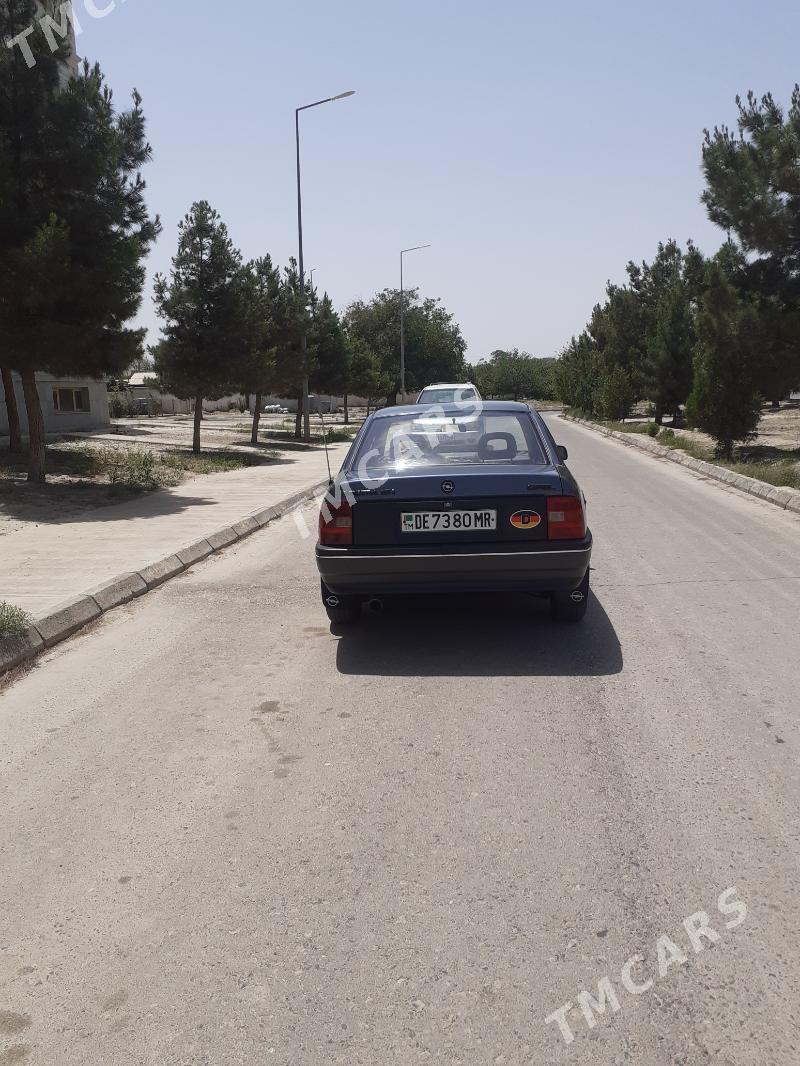 Opel Vectra 1989 - 35 000 TMT - Mary - img 3