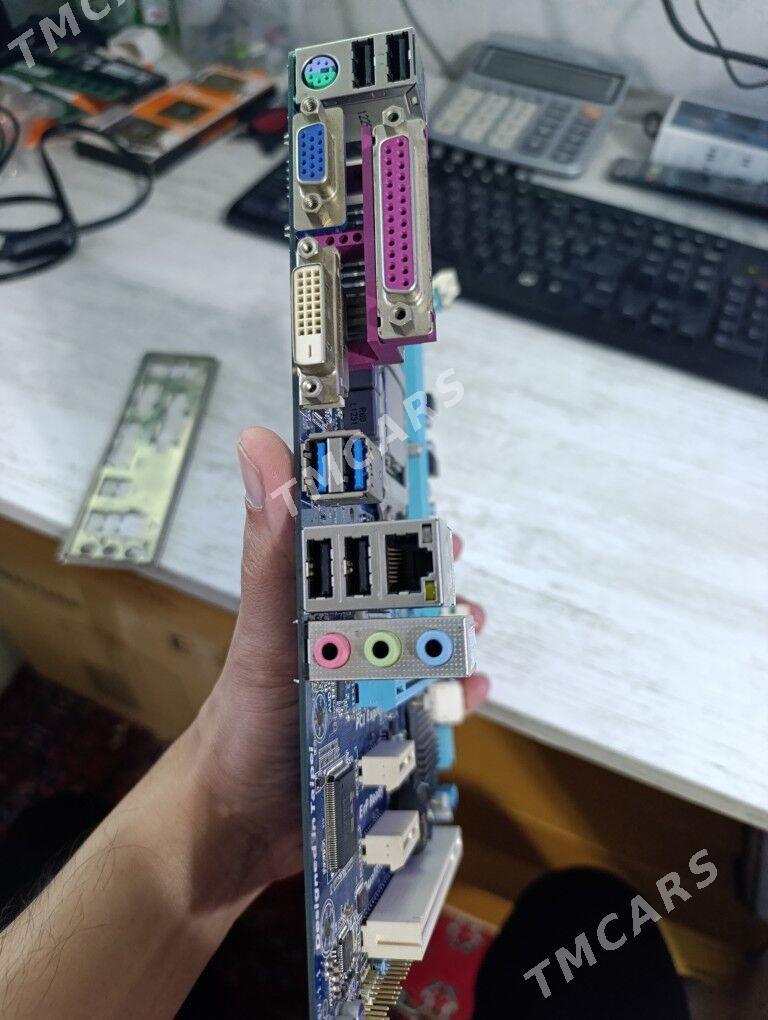 Gigabyte materinka B75+i3 3220 - Мир 3 - img 3