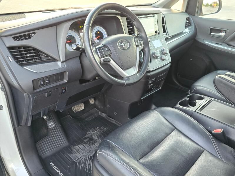Toyota Sienna 2019 - 385 000 TMT - Ашхабад - img 5
