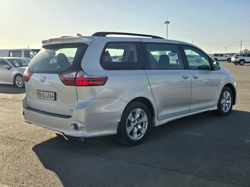 Toyota Sienna 2019 - 385 000 TMT - Ашхабад - img 8