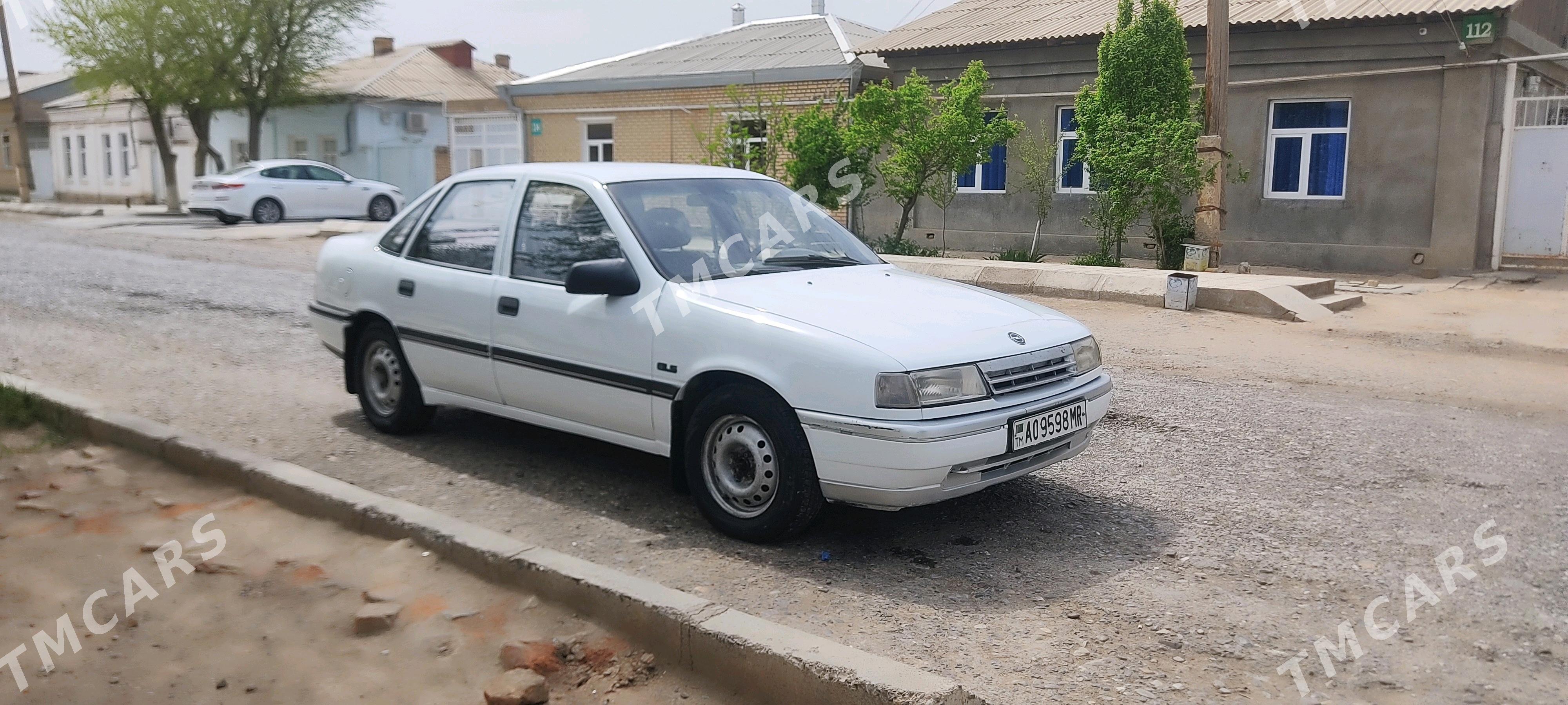 Opel Vectra 1989 - 35 000 TMT - Байрамали - img 4
