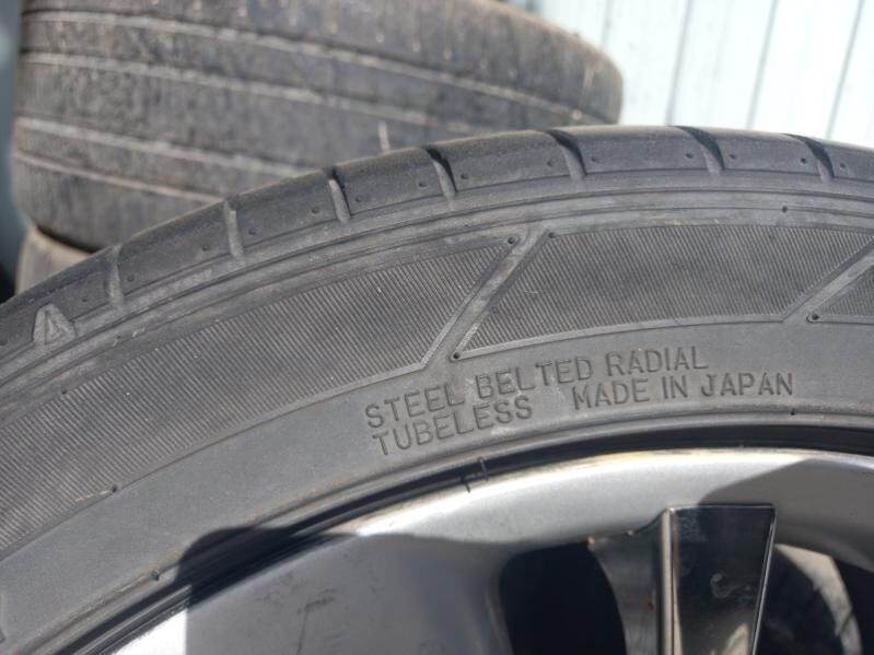 235-45-18 dunlop 300 TMT - Bedew - img 6