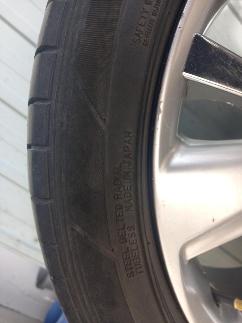 235-45-18 dunlop 300 TMT - Bedew - img 7