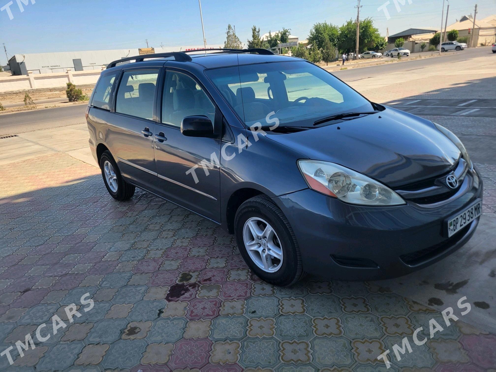 Toyota Sienna 2008 - 182 000 TMT - Мары - img 2