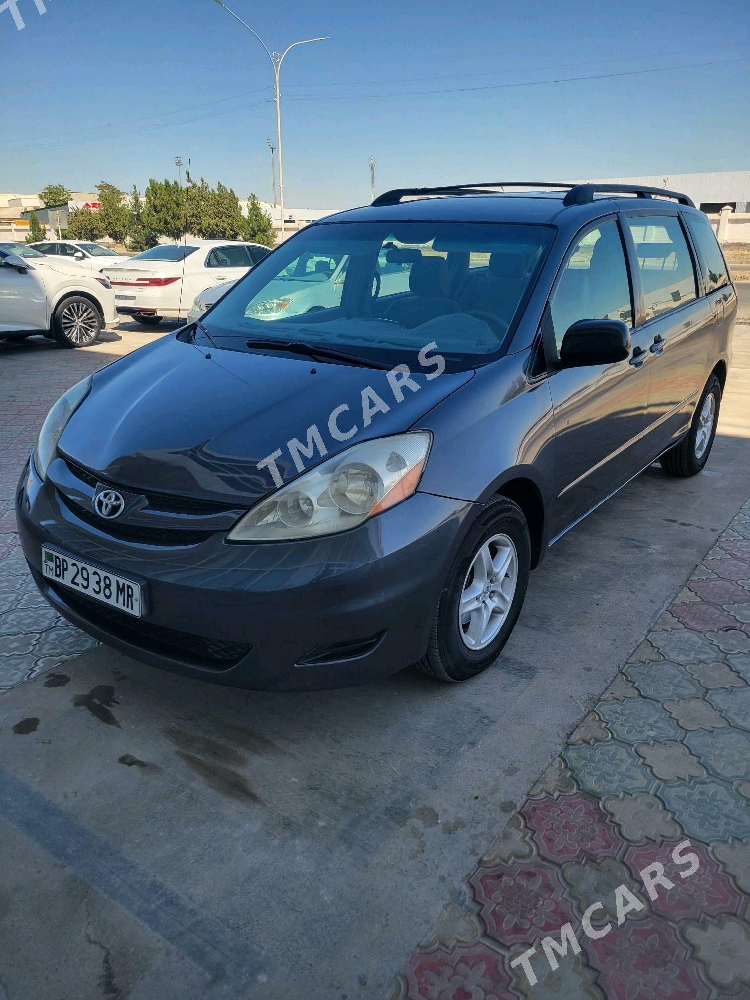 Toyota Sienna 2008 - 182 000 TMT - Мары - img 1