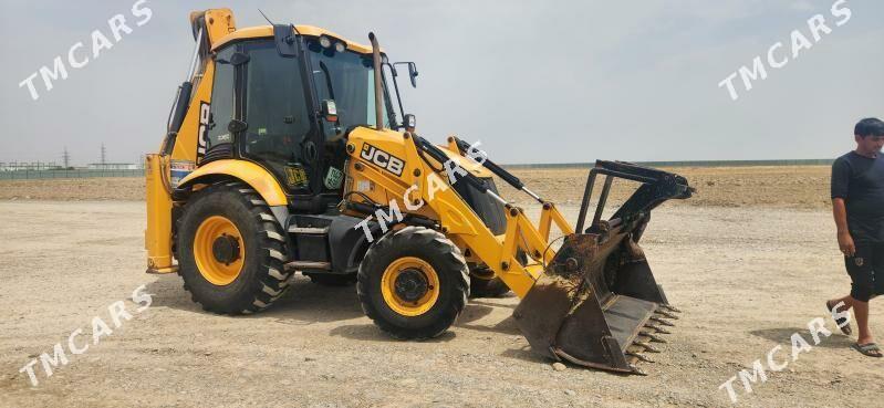 JCB 3CX Compact 2010 - 830 000 TMT - Büzmeýin - img 3