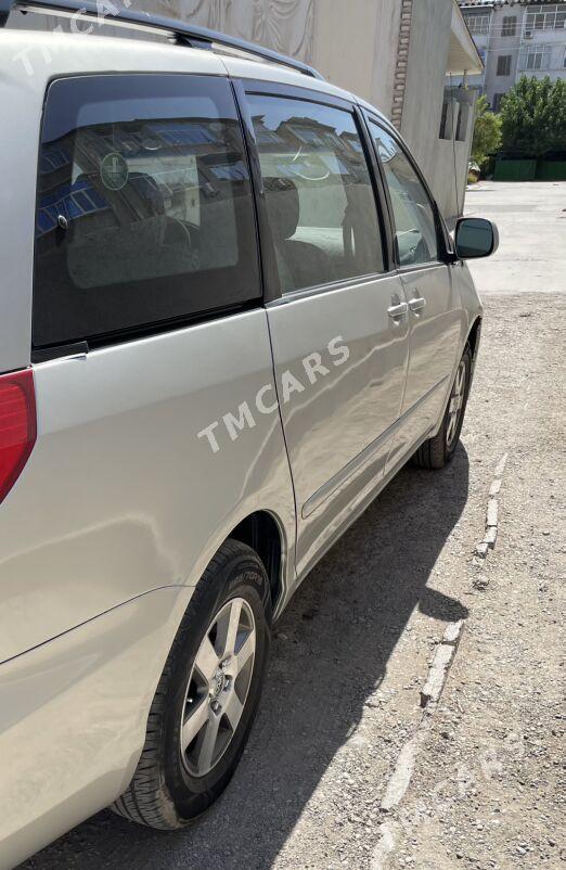 Toyota Sienna 2006 - 190 000 TMT - Türkmenabat - img 3