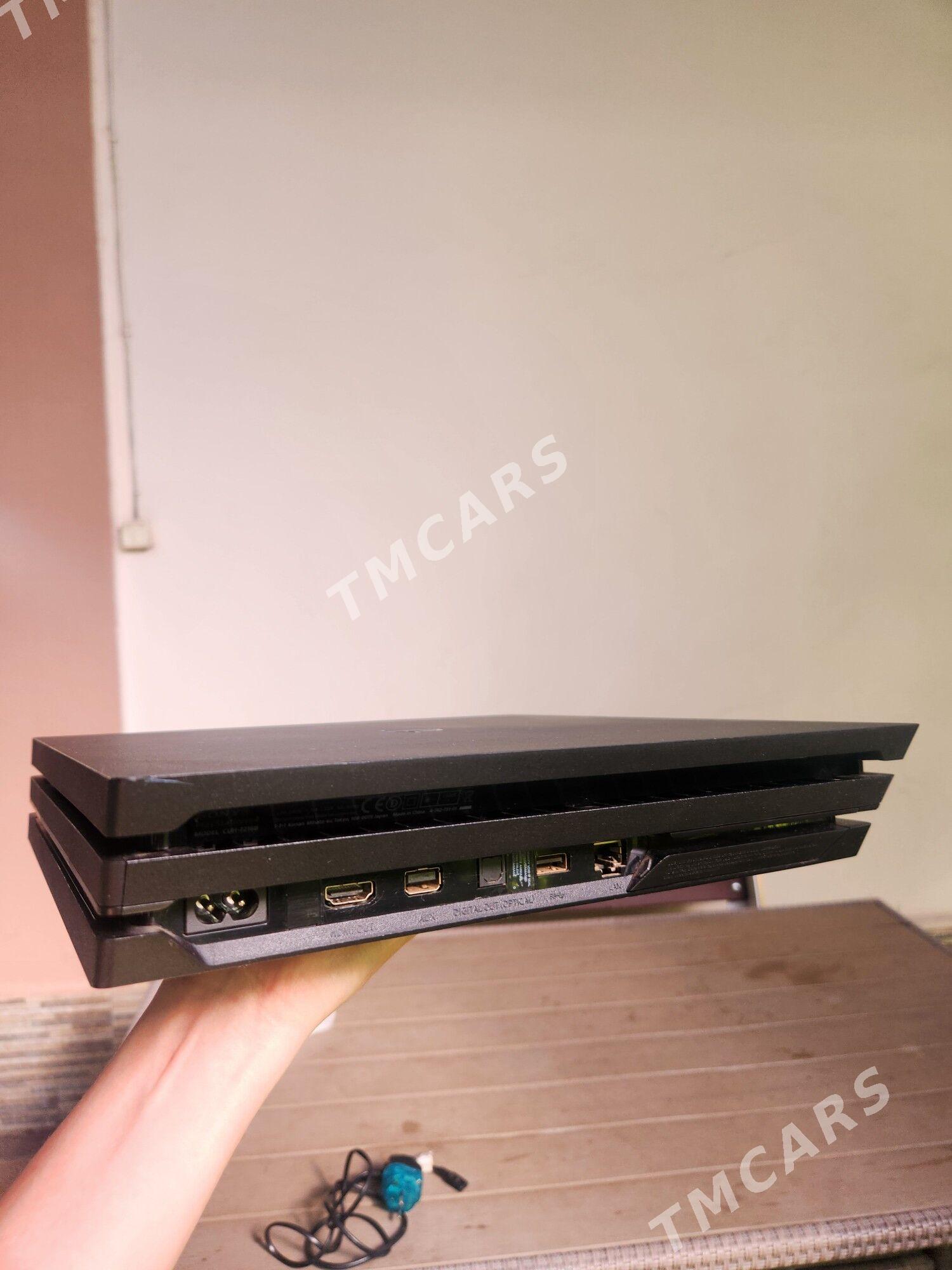 PlayStation 4 PRO V11.00 1TB - Büzmeýin GRES - img 2