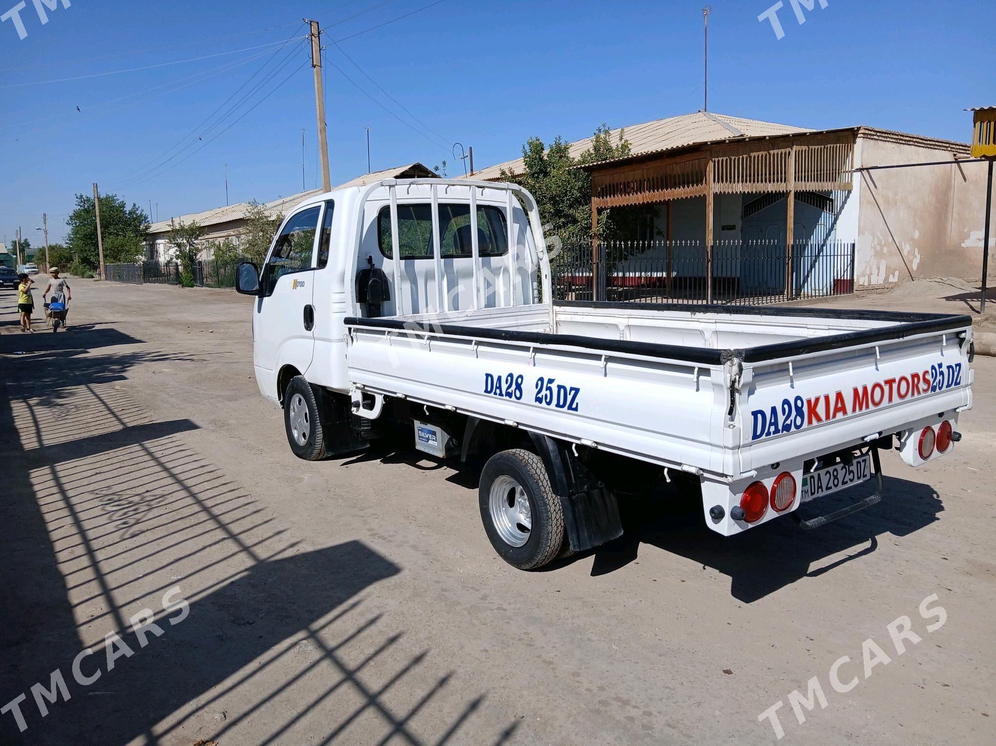 Kia Bongo 2016 - 190 000 TMT - Дашогуз - img 2