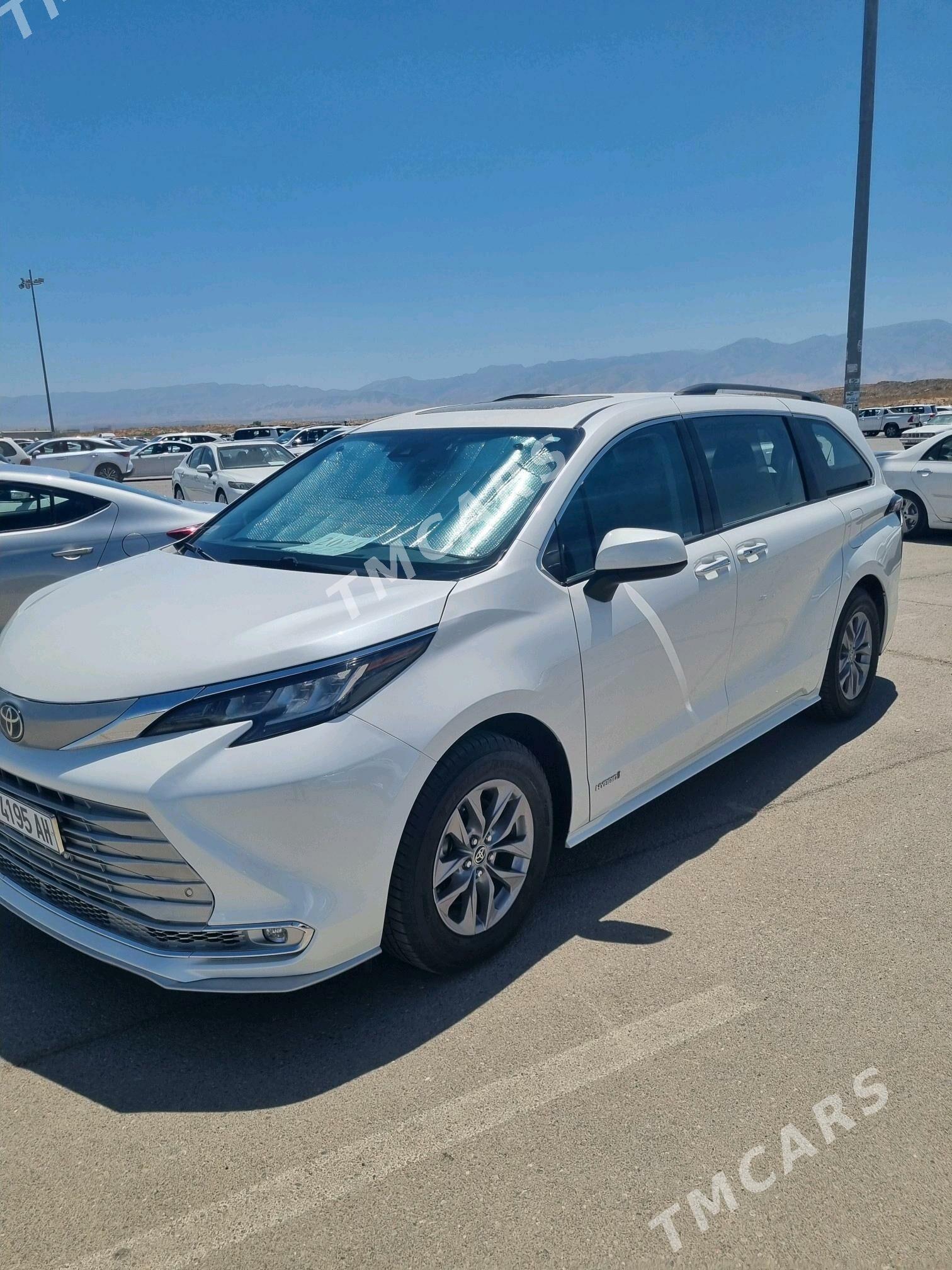 Toyota Sienna 2021 - 570 000 TMT - "Altyn Asyr" Gündogar bazary (Jygyllyk) - img 3