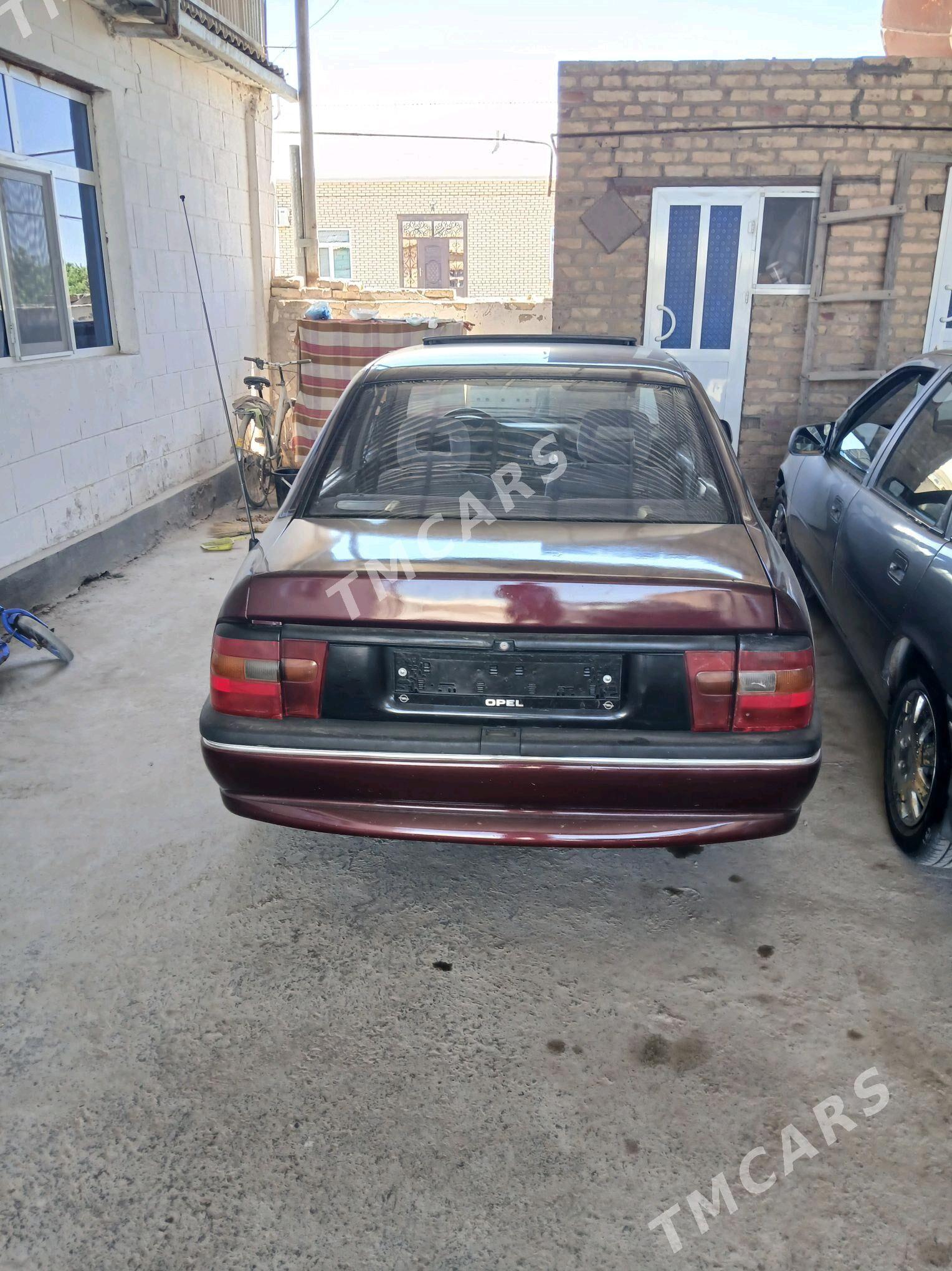 Opel Vectra 1993 - 32 000 TMT - Mary - img 3