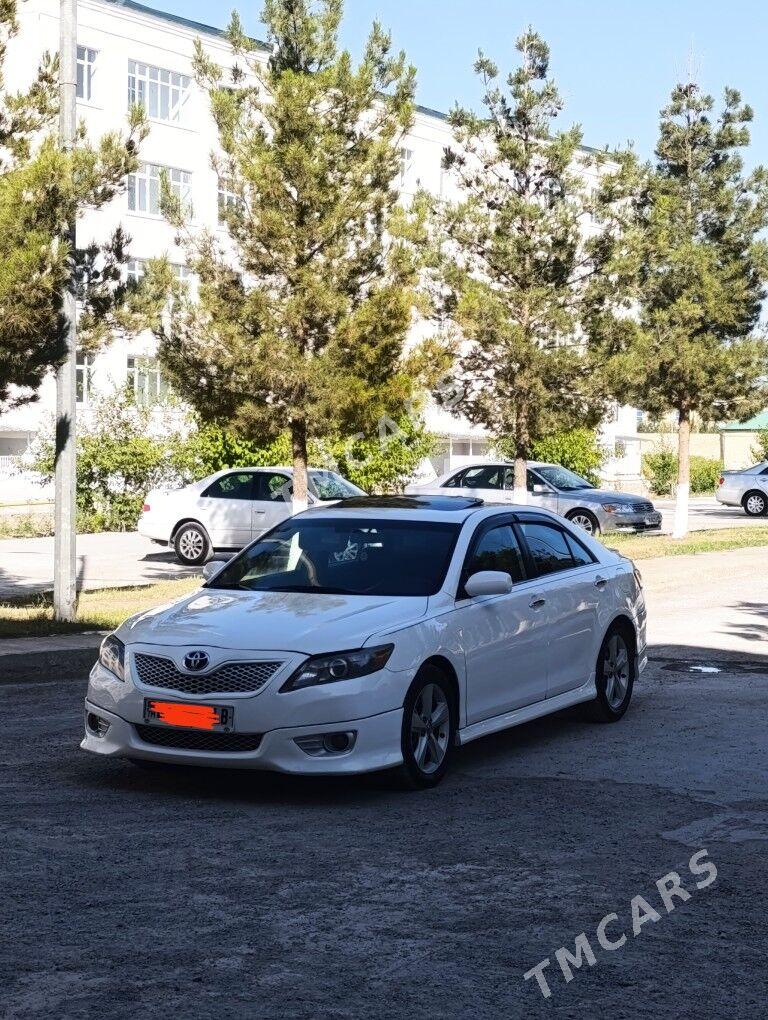 Toyota Camry 2010 - 180 000 TMT - Kerki - img 8