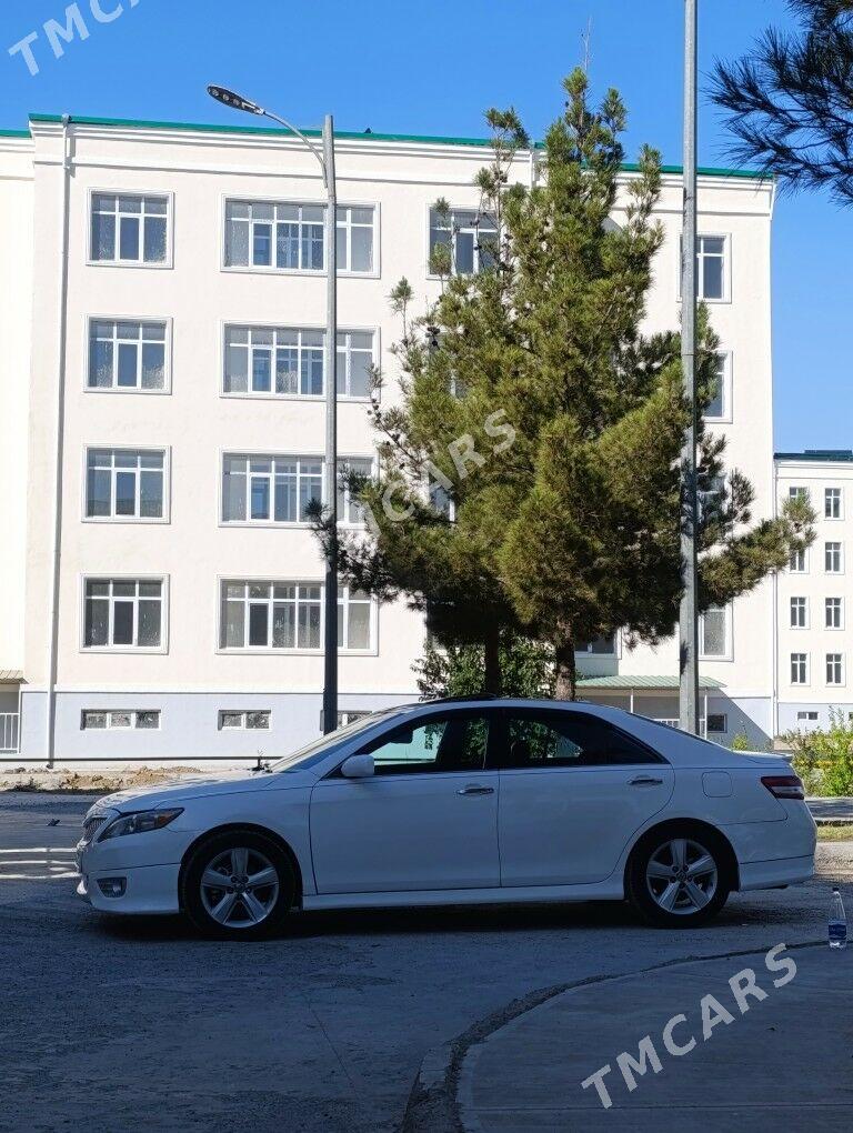 Toyota Camry 2010 - 180 000 TMT - Kerki - img 3