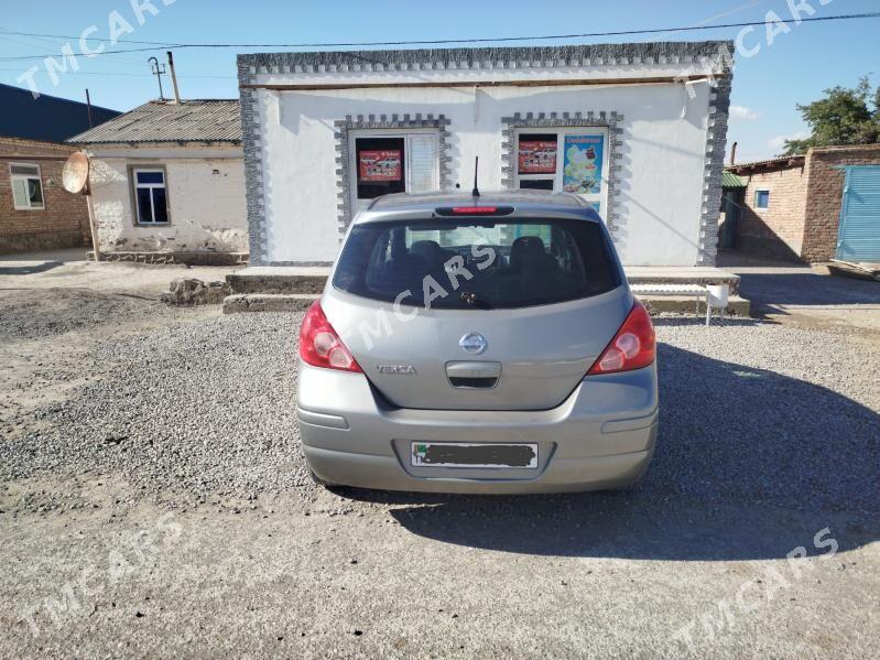 Nissan Versa 2010 - 95 000 TMT - Берекет - img 3