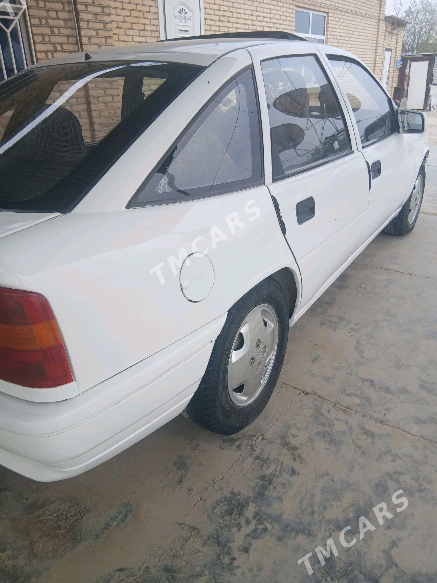 Opel Vectra 1992 - 25 000 TMT - Сакарчага - img 2