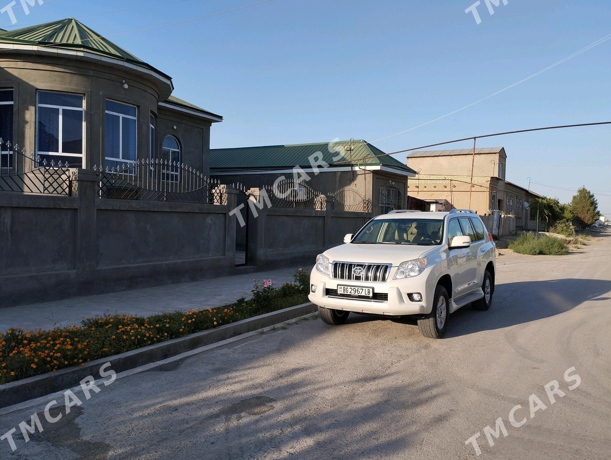 Toyota Land Cruiser Prado 2013 - 470 000 TMT - Туркменабат - img 2