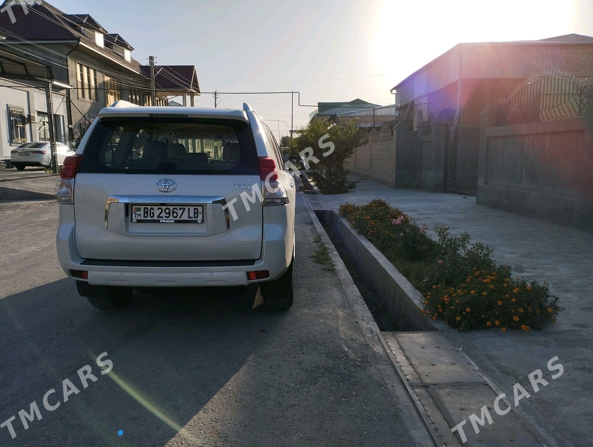 Toyota Land Cruiser Prado 2013 - 470 000 TMT - Туркменабат - img 4