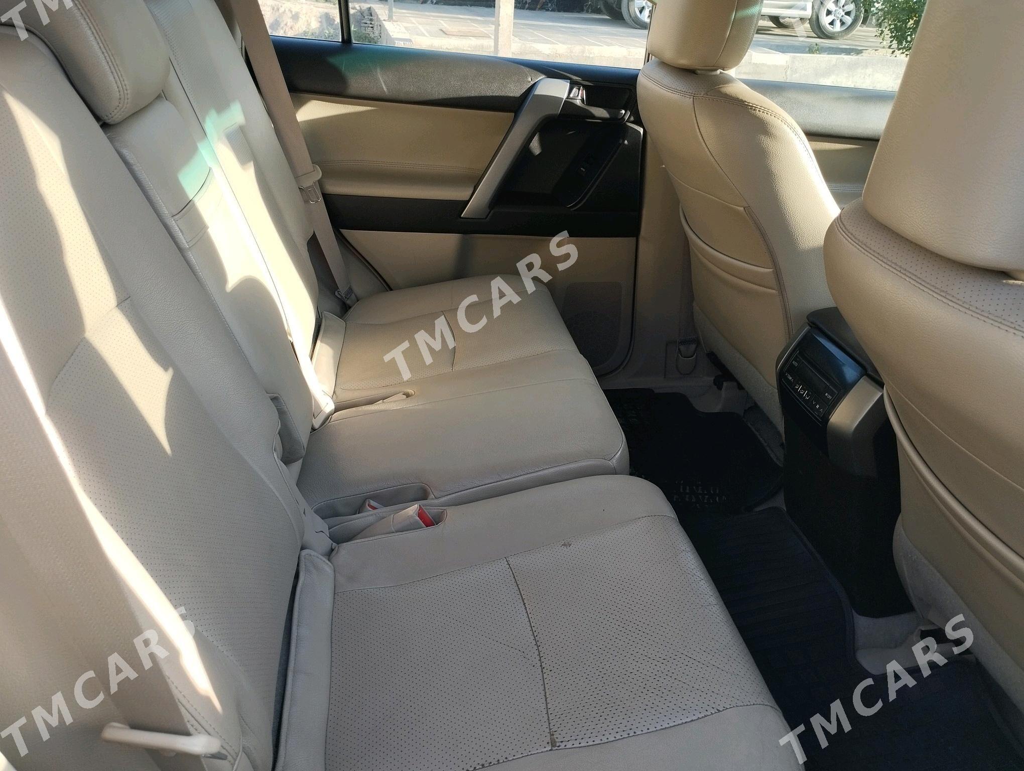 Toyota Land Cruiser Prado 2013 - 470 000 TMT - Туркменабат - img 8